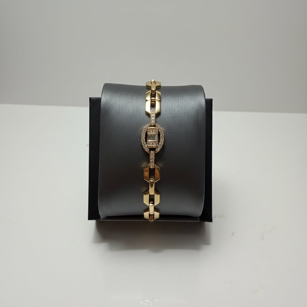 Pulsera de Oro Laminado con Óvalos y Piedras Brillantes – 7.5”