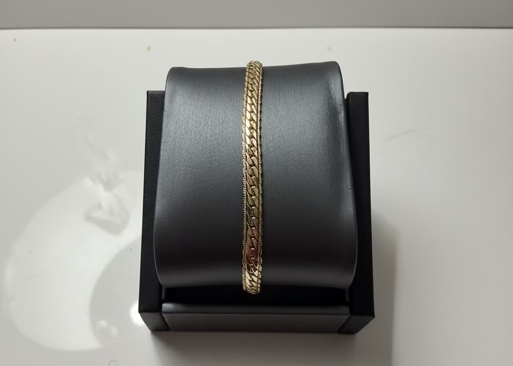 Pulsera Cubana Dorada – Oro Laminado – Size 7